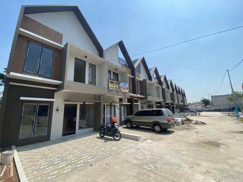 rumah baru 2 lantai dengan rooftop di jatiasih bekasi