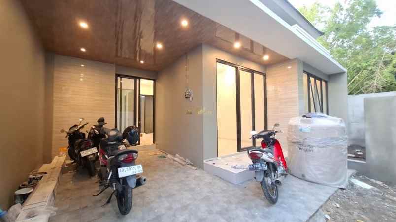 rumah baru desain modern di purwomartani kalasan