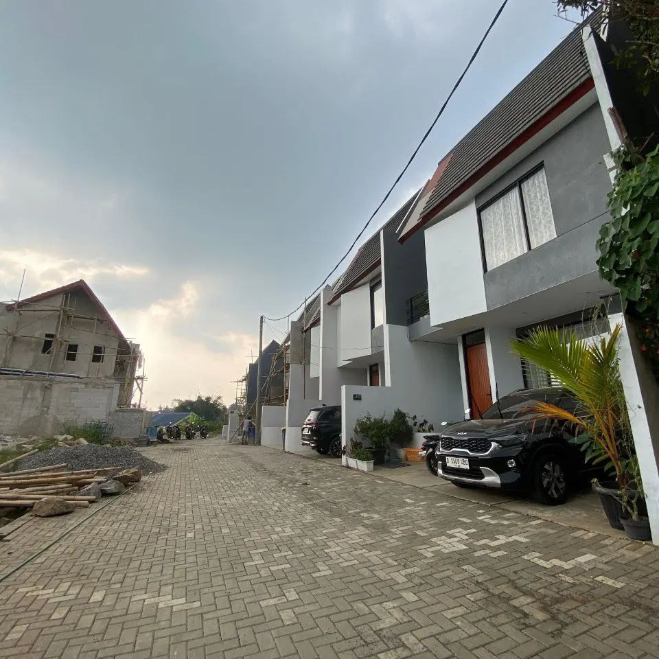 rumah baru dua lantai ciwaruga bandung