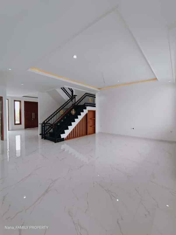 rumah baru modern klasik 3lti with private pool