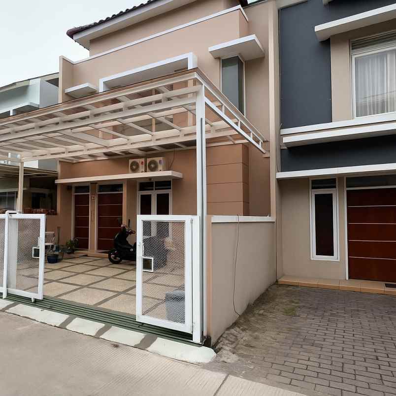 rumah bonus kost full isi di cisaranten kulon