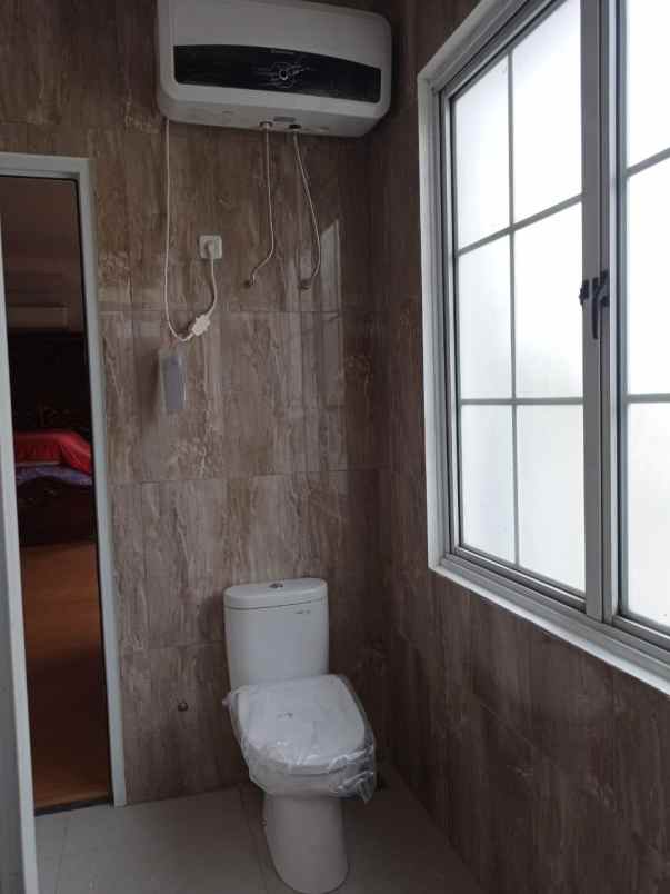 rumah boulevard kota wisata barcelona cibubur cibubur