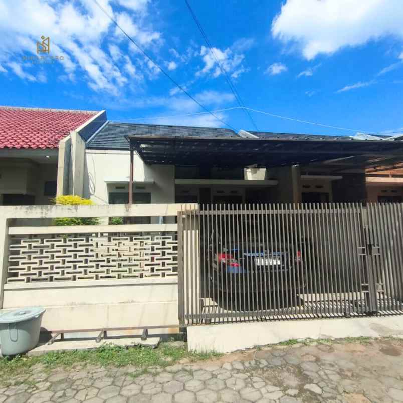 rumah bukit sariwangi siap huni