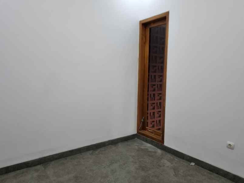 rumah cantik 2 lantai dekat artos mall magelang