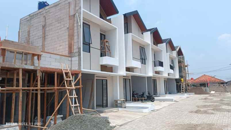 rumah cantik 2 lantai pocis setu tangerang selatan