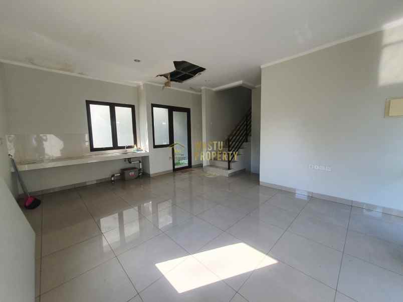 rumah cantik hook di summarecon bekasi