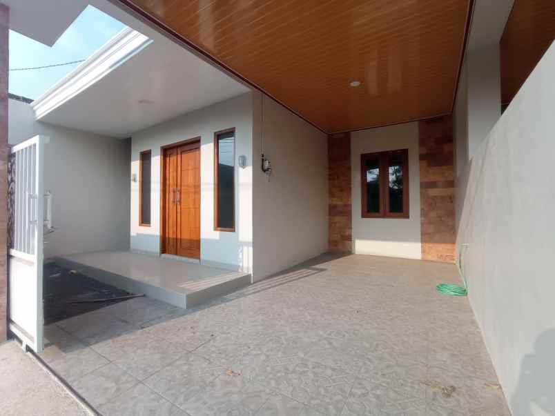 rumah cantik siap huni di ngemplak sleman