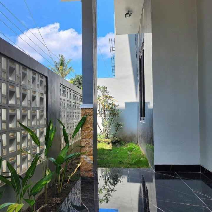 rumah dijual 2 lantai di maguwoharjo sleman