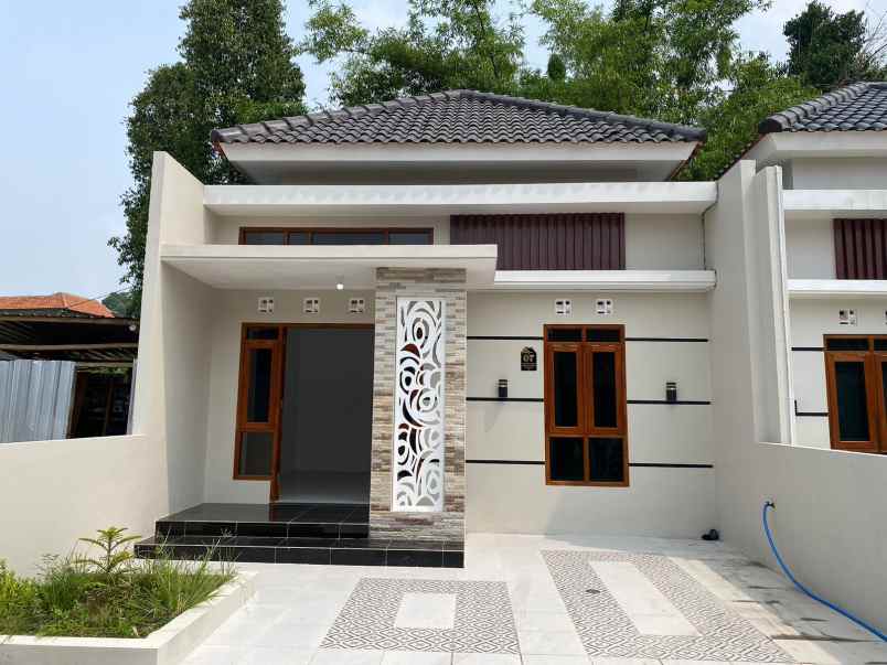 rumah dijual design modern dekat pasar wedi klaten