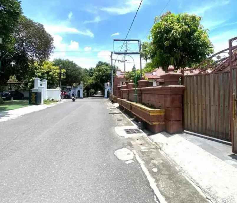 rumah etnik jawa lingkungan kraton yogyakarta shm imb