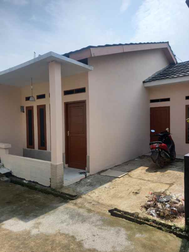 rumah j asnawi kp kelapa bojonggede