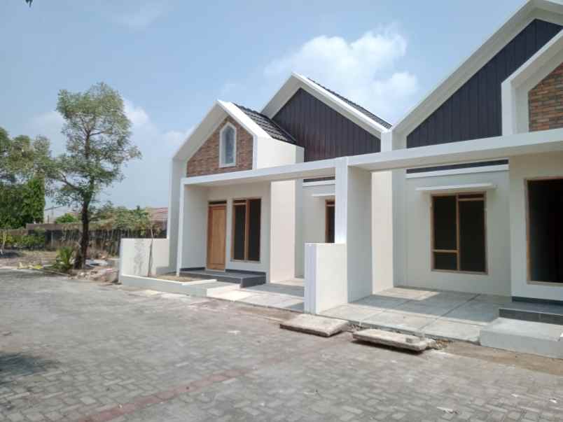 rumah jl adam sa ad triyagan