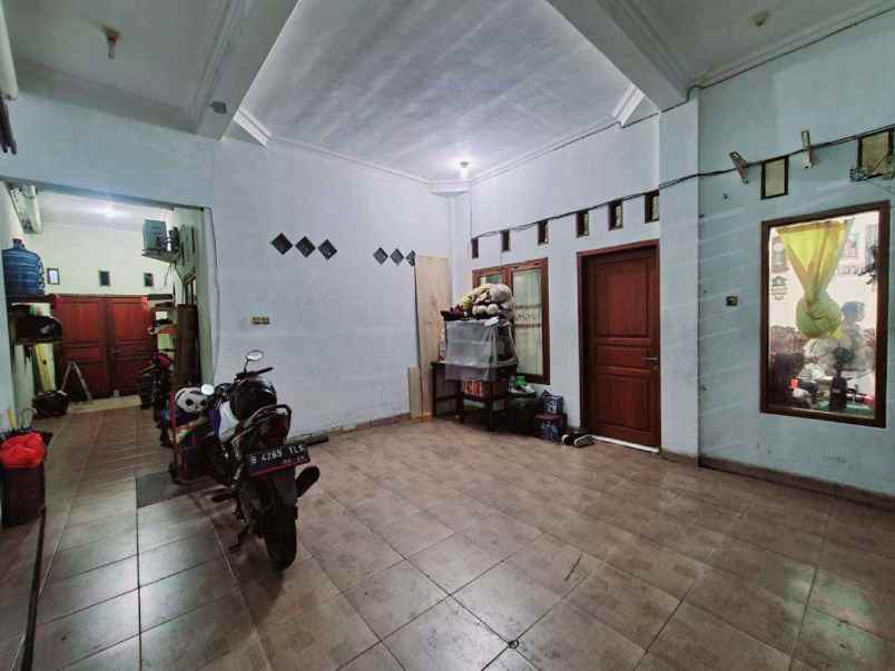 rumah kayu manis