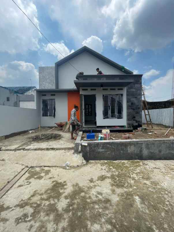 rumah komersil lokasi bambang utoyo