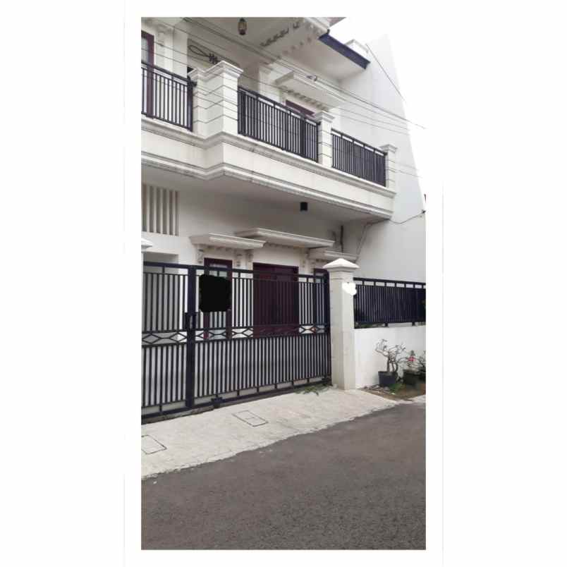 rumah komplek penerangan