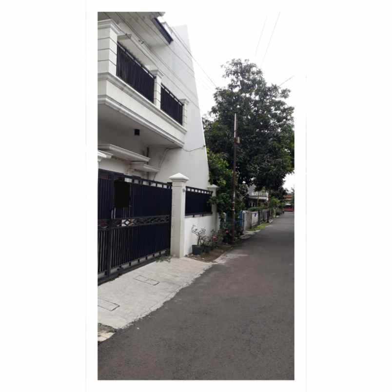 rumah komplek penerangan