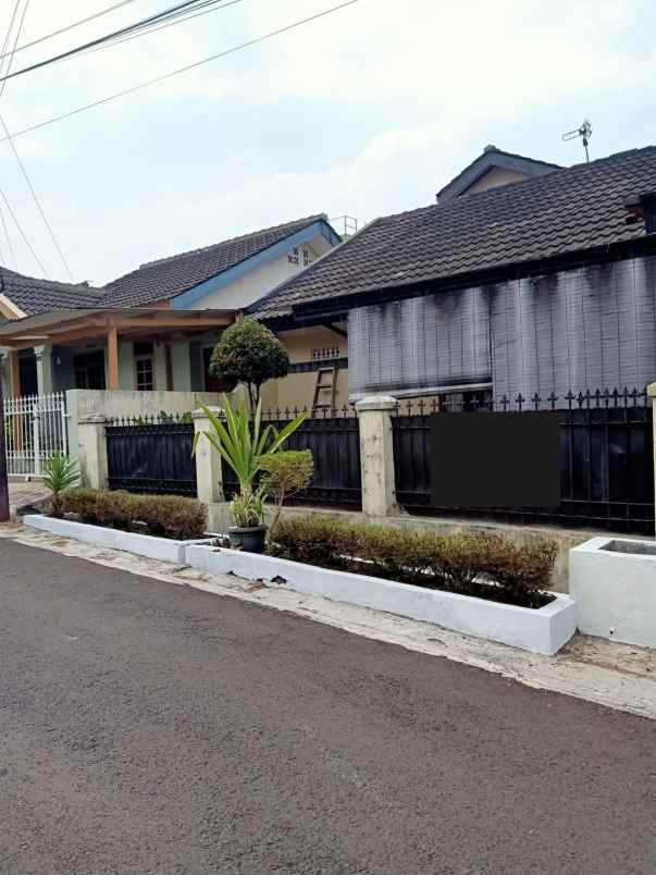 rumah komplek pesantren cibabat dekat pemkot cimahi