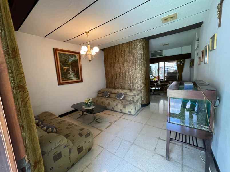 rumah kupang indah ada kolam rennag surabaya barat