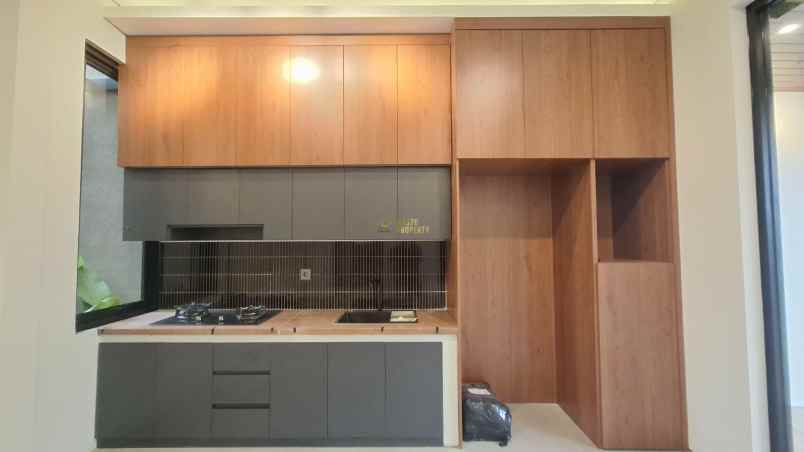 rumah luas siap huni di kalasan free pagar dan kanopi