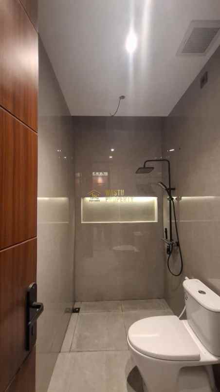 rumah luas siap huni di kalasan free pagar dan kanopi