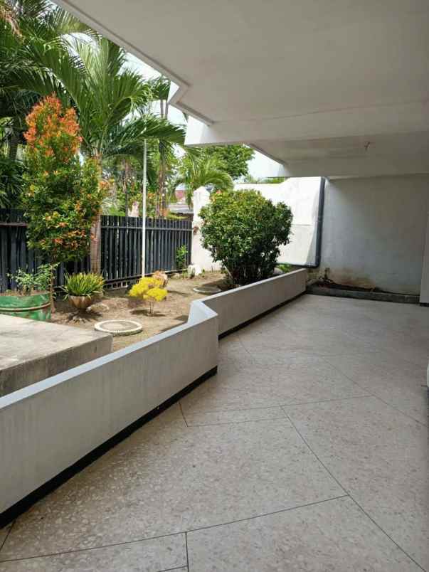 rumah manyar kertoarjo strategis