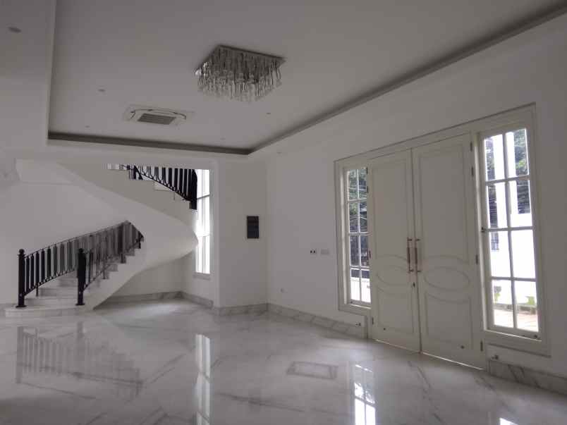 rumah menteng brand new lux dan gagah