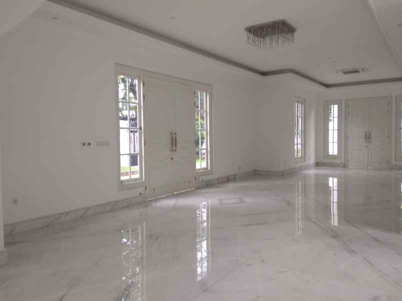 rumah menteng brand new lux dan gagah