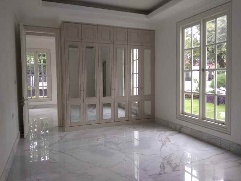 rumah menteng brand new lux dan gagah