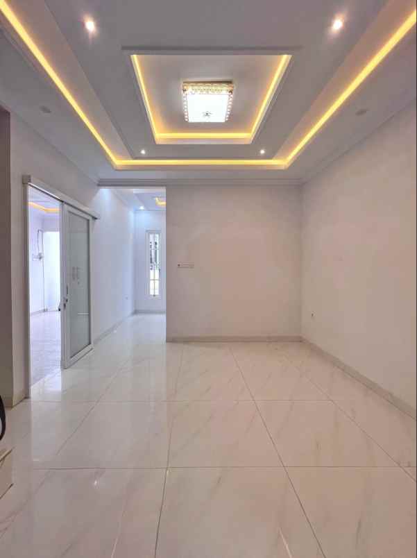 rumah mewah american classic di jagakarsa jaksel