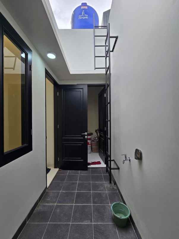 rumah mewah classic siap huni di rawamangun