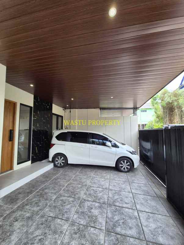 rumah mewah dalam komplek sidoarum dekat jalan godean