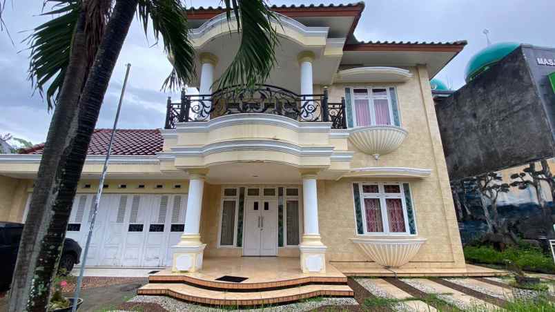 rumah mewah di banyumanik semarang