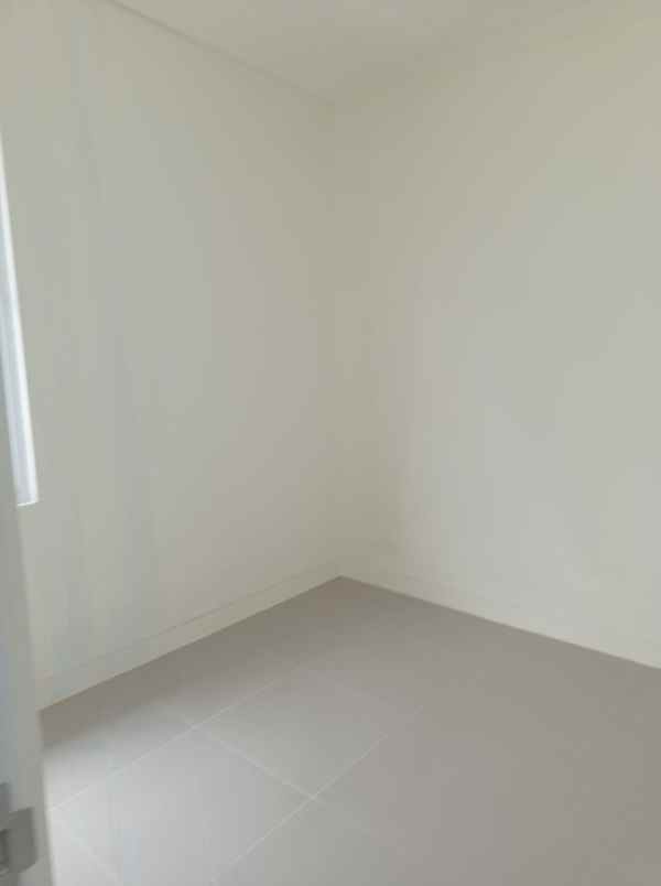 rumah mewah dua lantai di cluster mewah bsb semarang