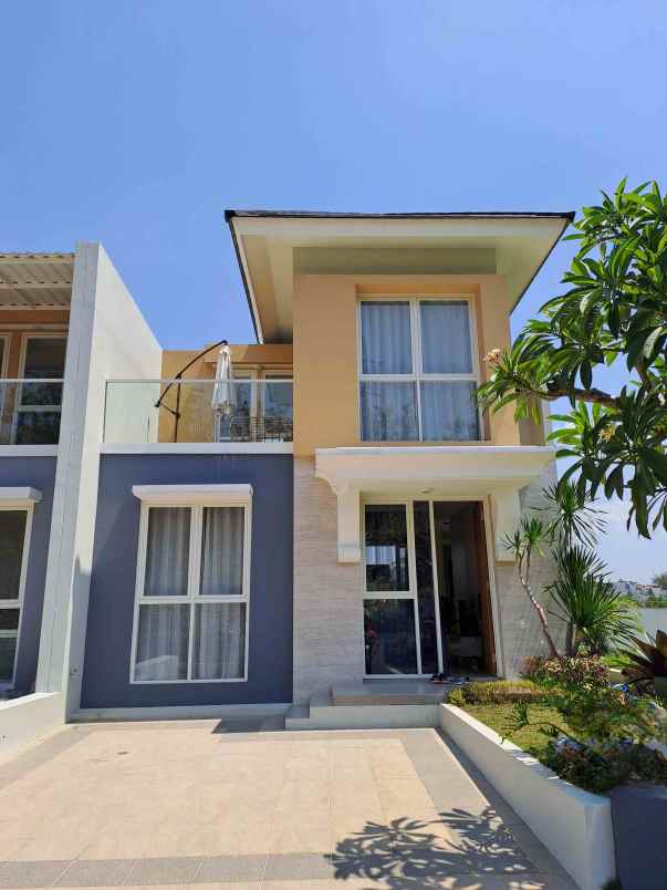 rumah mewah premium di cluster besar bsb semarang