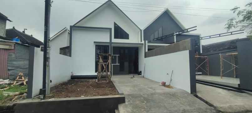 rumah minimalis 255 juta karanganyar kota