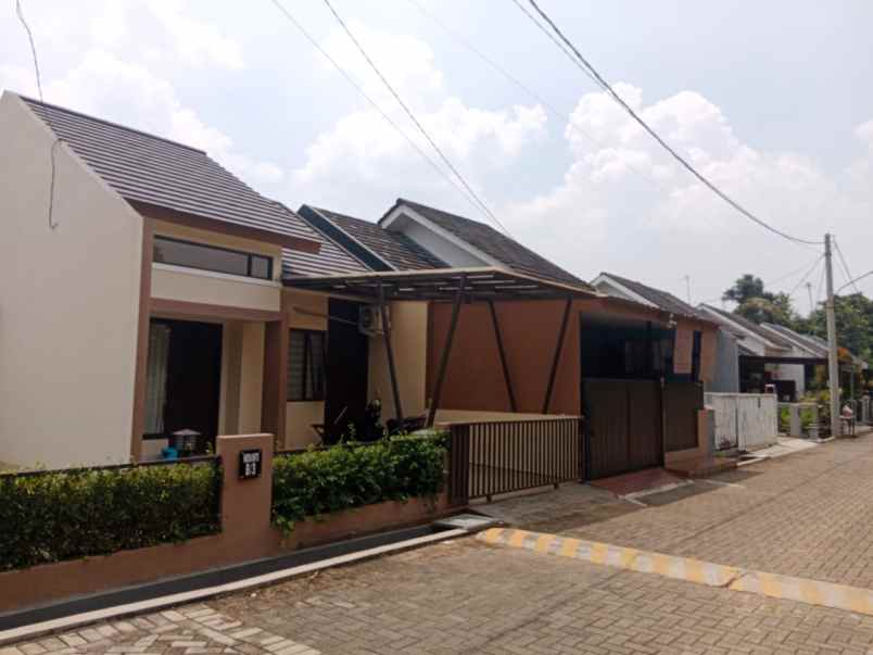 rumah minimalis dekat tol cibubur