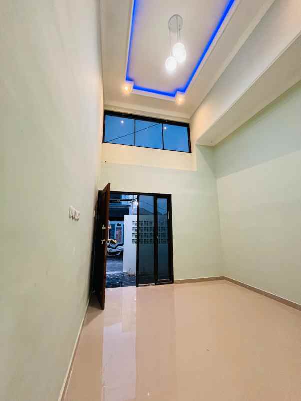 rumah minimalis dibatas kota surabaya barat