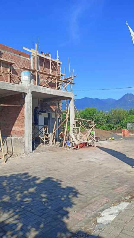 rumah modern lokasi daerah pendem kota batu