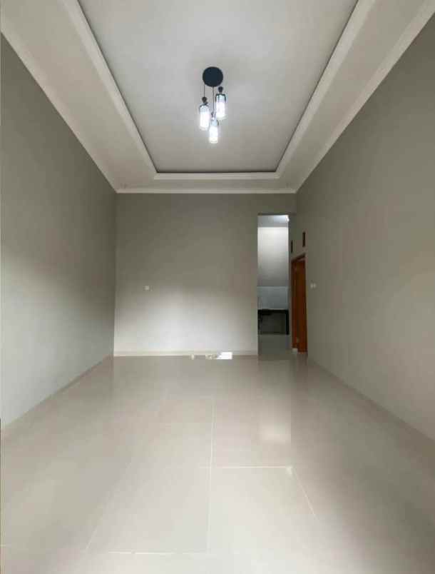 rumah modern minimalis bebas banjir lokasi strategis