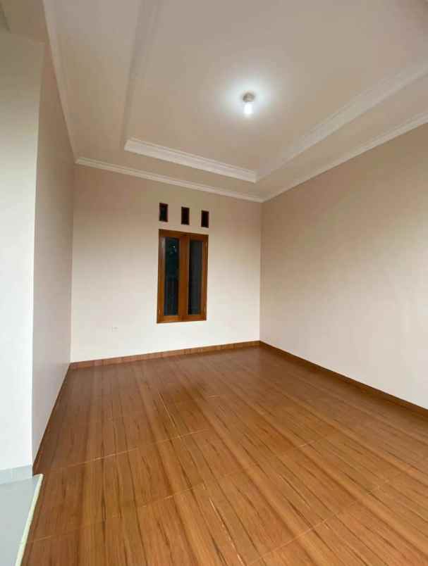 rumah modern minimalis bebas banjir lokasi strategis