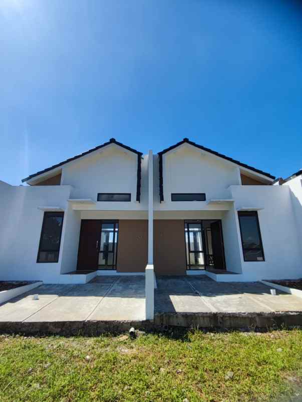 rumah modern scandinavian dekat stasiun