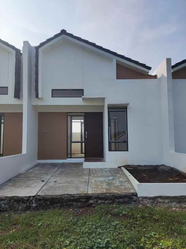 rumah modern scandinavian dekat stasiun