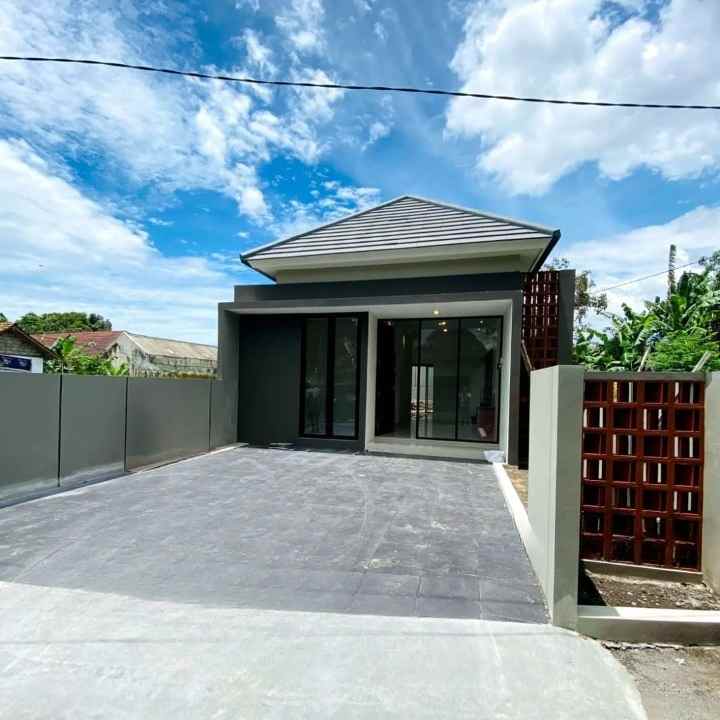 rumah modern shm dekat candi sambisari sleman