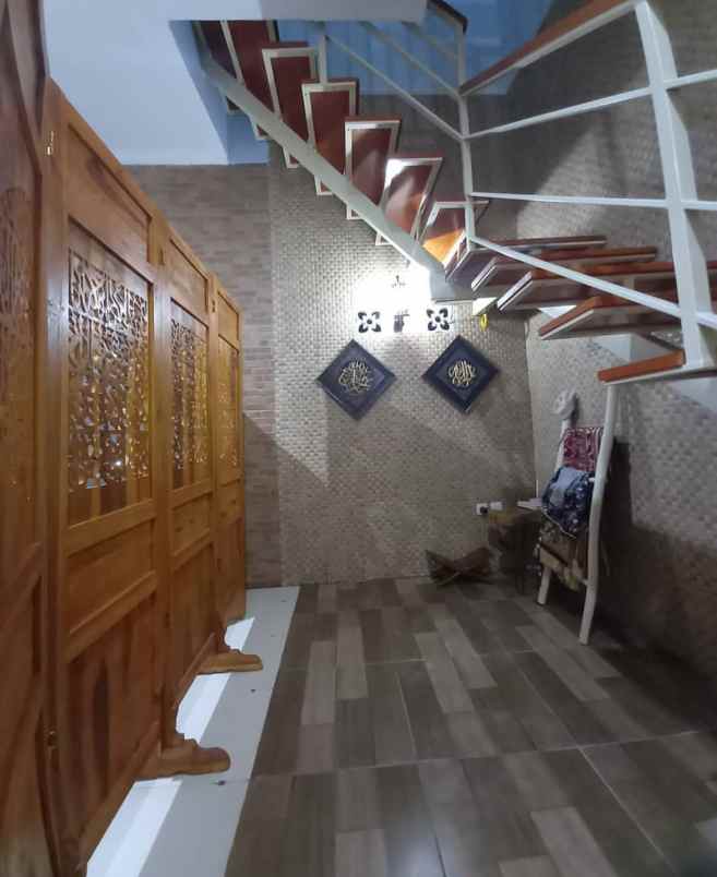 rumah plus furniture di casablanca residence malang