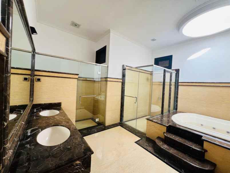 rumah pool villa bukit regency vbr