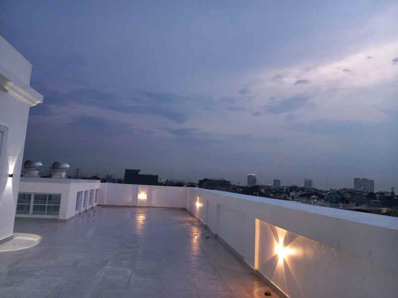 rumah primary di pantai indah kapuk view laut dan kota