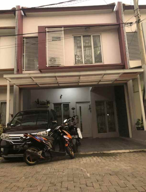 rumah second 1 8 milyar di kepala dua brimob depok