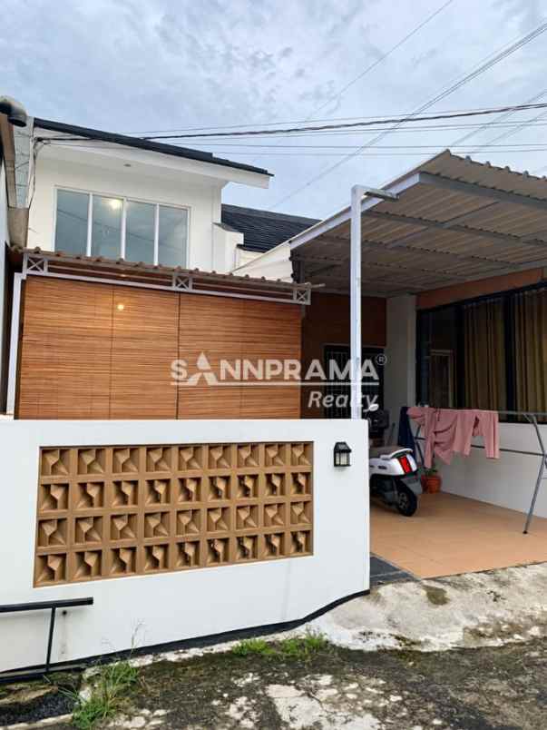 rumah second minimalis di rangkapan jaya depok