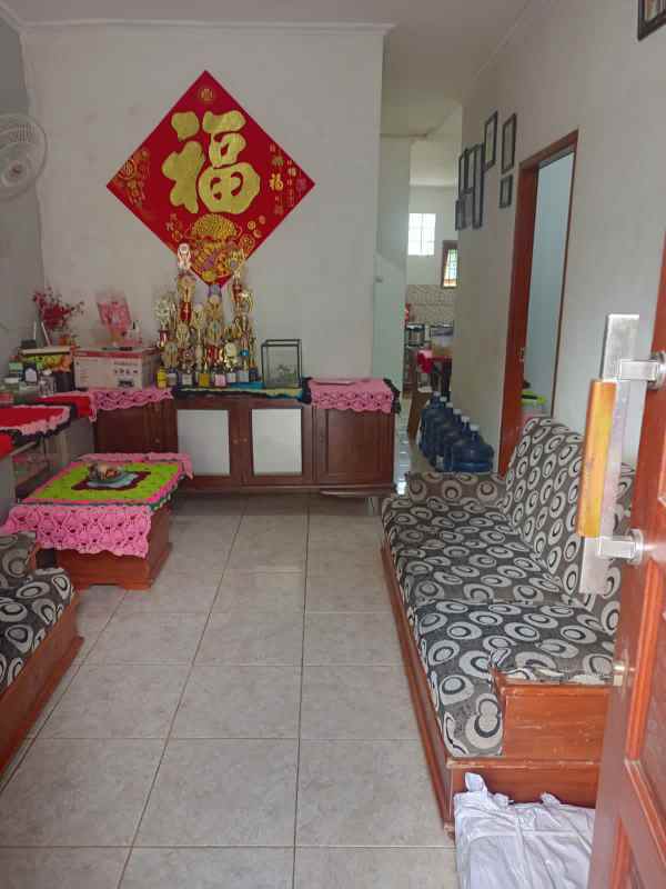 rumah second siap huni terawat di beji depok