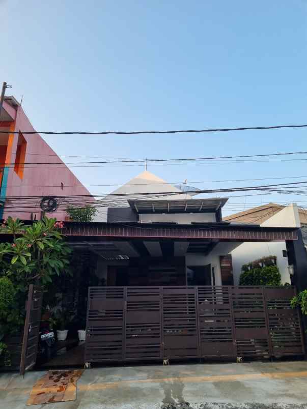 rumah secondary di pondok bambu jaktim